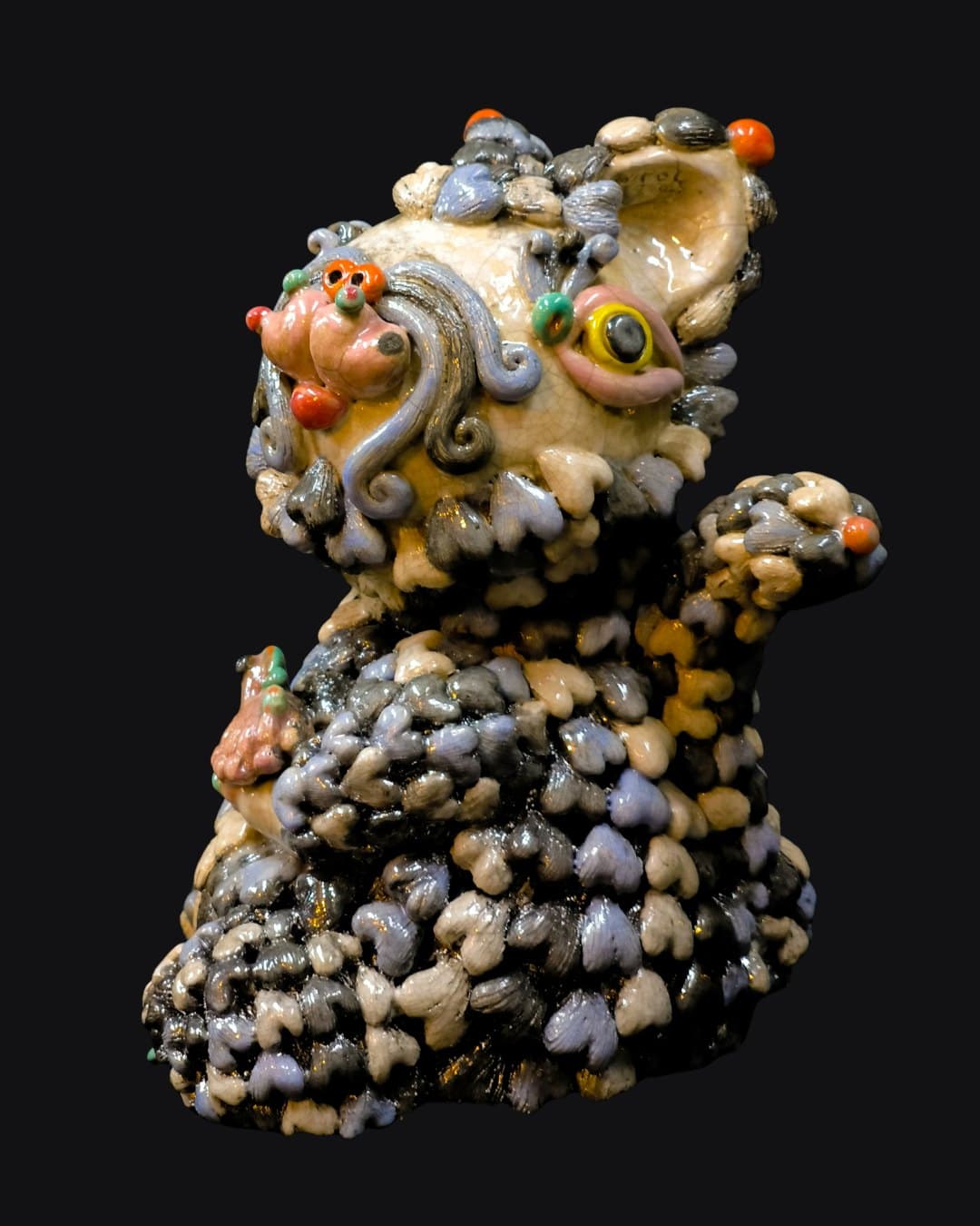 Lucky Cat / แมวโชค ศิลปิน: Nupol Wiriyawong / ณุพล วิริยะวงษ์ (Clayday Raku) · เทคนิค: เซรามิกเผารากุ SEO Title (EN): Lucky Cat – Raku Ceramic Sculpture by Nupol Wiriyawong SEO Title (TH): แมวโชค (Lucky Cat) – เซรามิกรากุ ณุพล วิริยะวงษ์ Meta Description (EN): A playful lucky cat raises its paw, its body covered in lavender, cream and metallic black petal-shaped fur. A one-of-a-kind Raku ceramic by Nupol Wiriyawong, Chiang Mai. Meta Description (TH): แมวโชคยกอุ้งเท้ากวักเรียกโชค ขนทั้งตัวปั้นเป็นกลีบสีม่วงลาเวนเดอร์ ครีม และดำเหลือบโลหะ ประติมากรรมเซรามิกเผารากุชิ้นเดียว โดยณุพล วิริยะวงษ์ เชียงใหม่ Alt Text (EN): Raku ceramic lucky cat sculpture with a raised paw, an ivory crackle-glazed face, pink nose, yellow eye and swirling whiskers, its body covered in lavender, cream and metallic black petal-shaped fur Alt Text (TH): ประติมากรรมเซรามิกเผารากุรูปแมวยกอุ้งเท้า ใบหน้าสีงาช้างเคลือบลายราน จมูกสีชมพู ตาสีเหลือง หนวดม้วนเป็นลาย ตัวปกคลุมด้วยขนรูปกลีบสีม่วงลาเวนเดอร์ ครีม และดำเหลือบโลหะ URL slug: nupol-wiriyawong-lucky-cat-raku-ceramic Keywords (EN): Nupol Wiriyawong, Clayday Raku, lucky cat sculpture, ceramic lucky cat, beckoning cat, Raku ceramic sculpture, ceramic cat art, cat lover gift, handmade ceramic Chiang Mai, one-of-a-kind ceramic Keywords (TH): ณุพล วิริยะวงษ์, เคลย์เดย์ รากุ, แมวกวัก, แมวนำโชค, แมวเซรามิก, ตุ๊กตาแมว, เซรามิกรากุ, ประติมากรรมเซรามิก, ของขวัญคนรักแมว, งานปั้นเชียงใหม่, ARTSELLAR